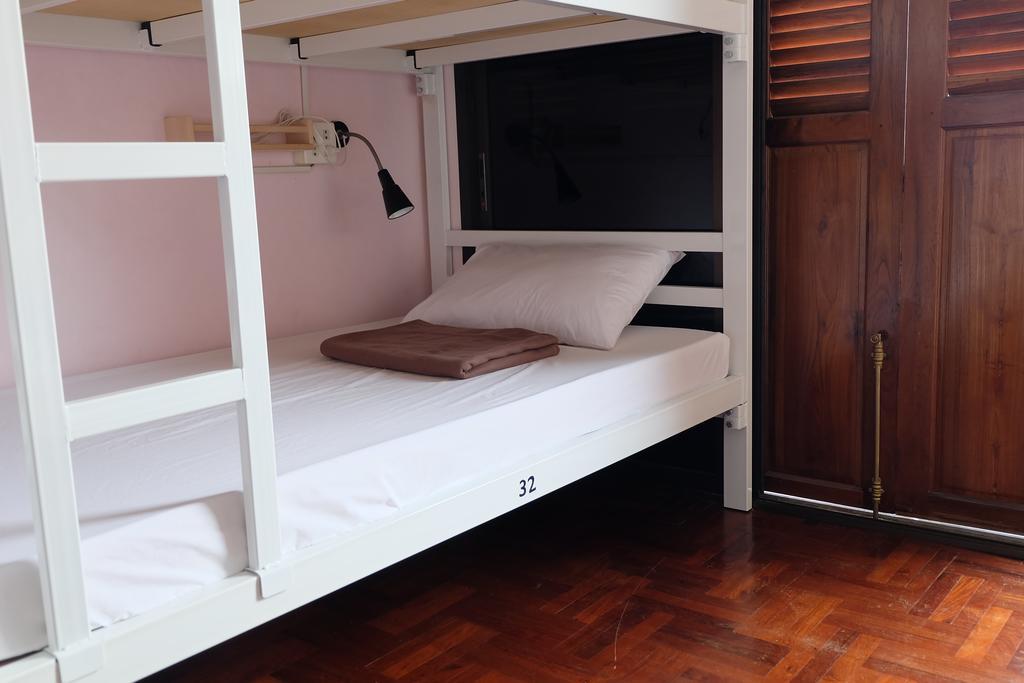 Tiny Hostel Bangkok Esterno foto
